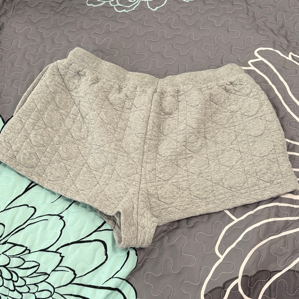 Anthropologie Gray Size Large Gently Used Quilted Shorts - Picture 7 of 10